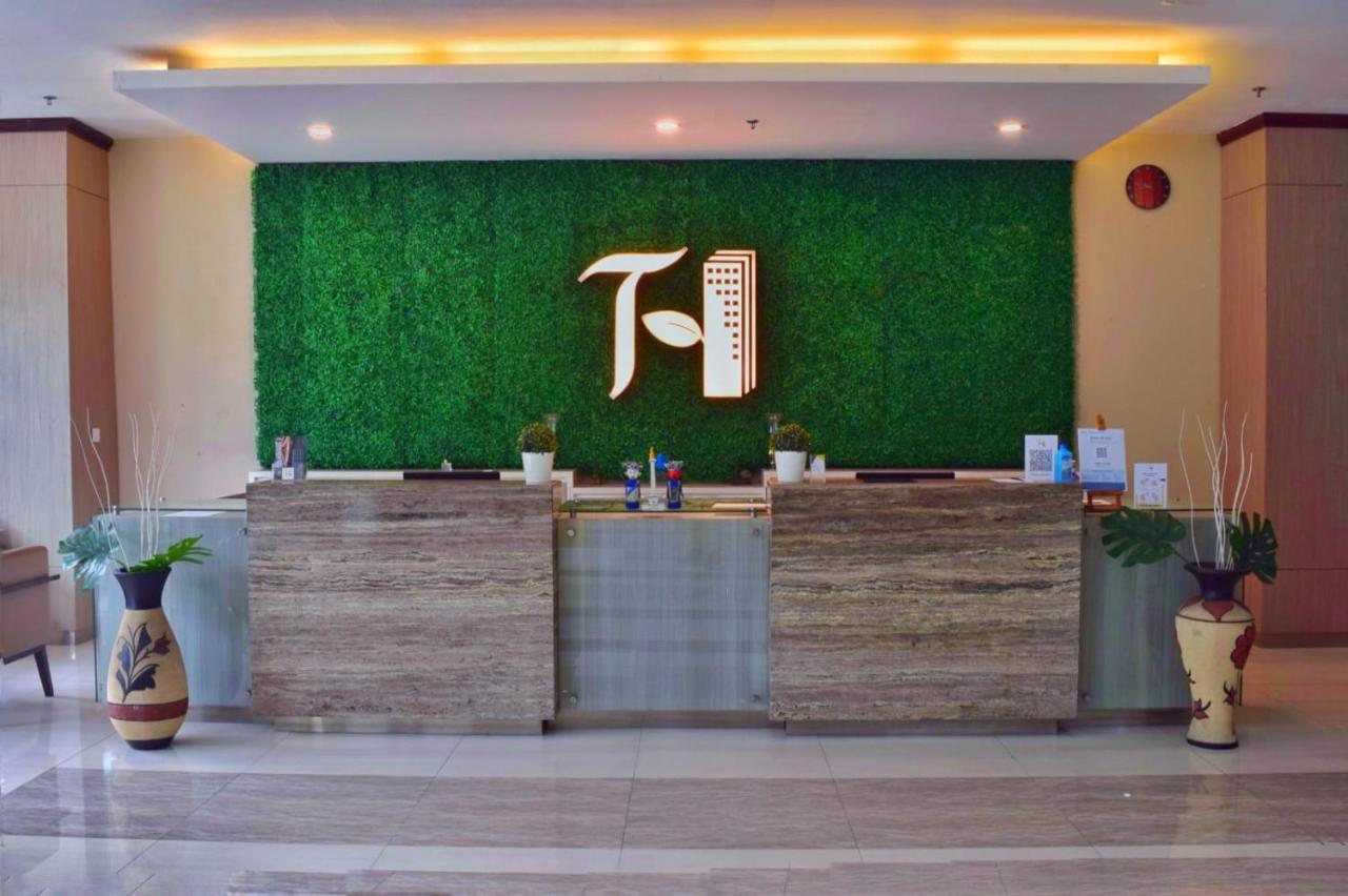Terraz Tree Hotel Jakarta Exterior photo