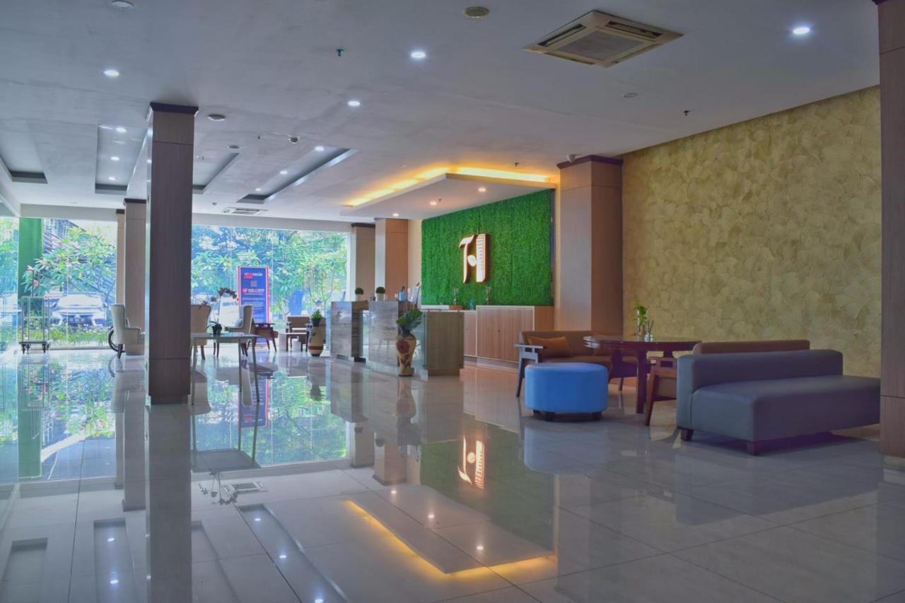 Terraz Tree Hotel Jakarta Exterior photo