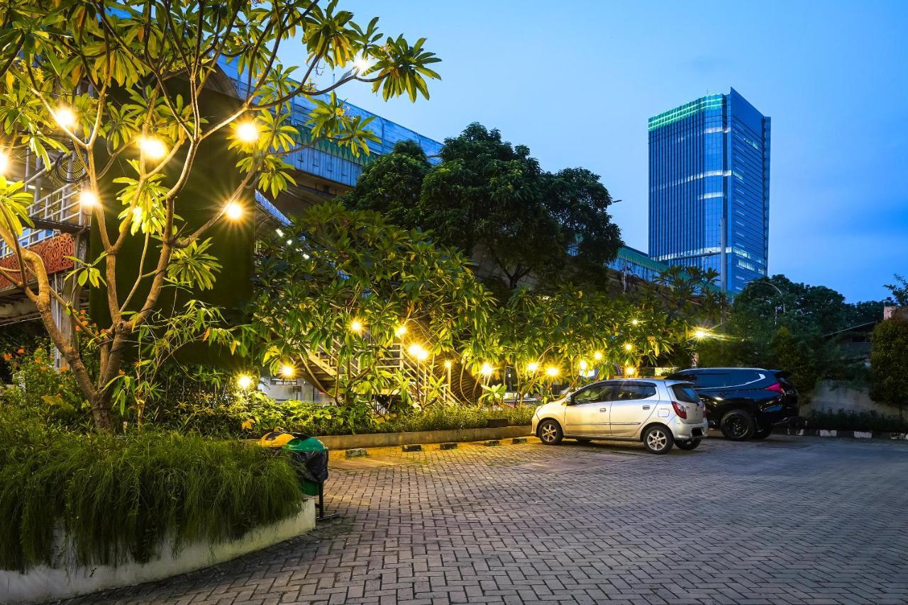 Terraz Tree Hotel Jakarta Exterior photo