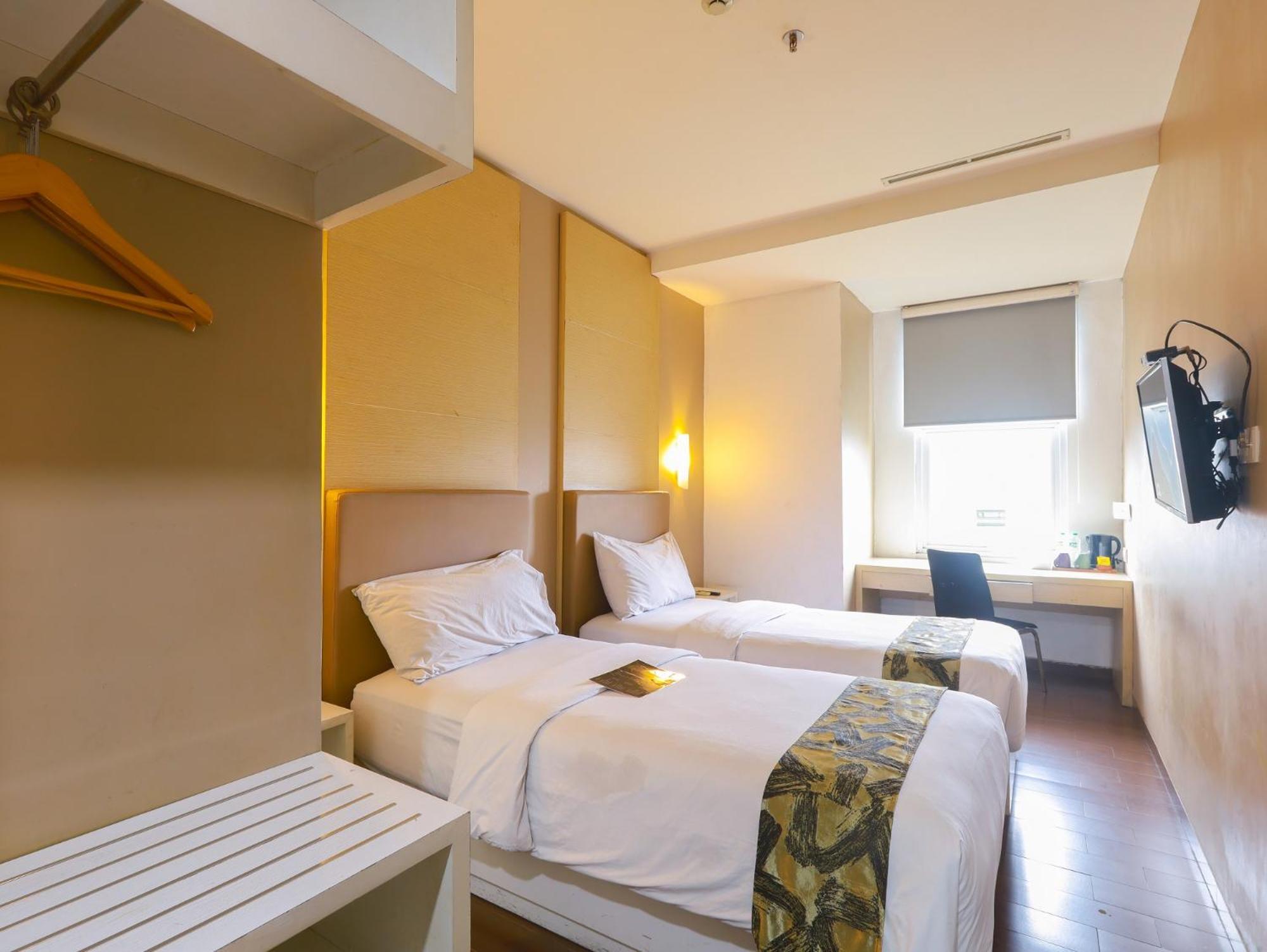 Terraz Tree Hotel Jakarta Exterior photo