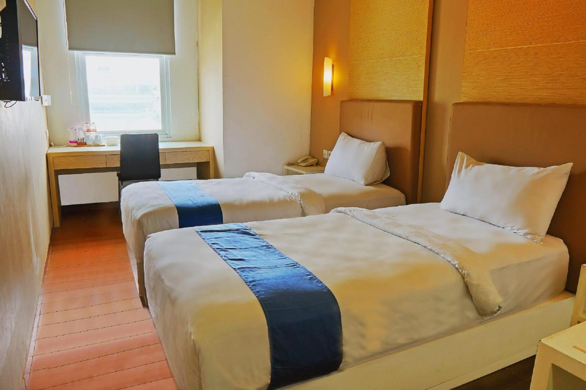 Terraz Tree Hotel Jakarta Exterior photo