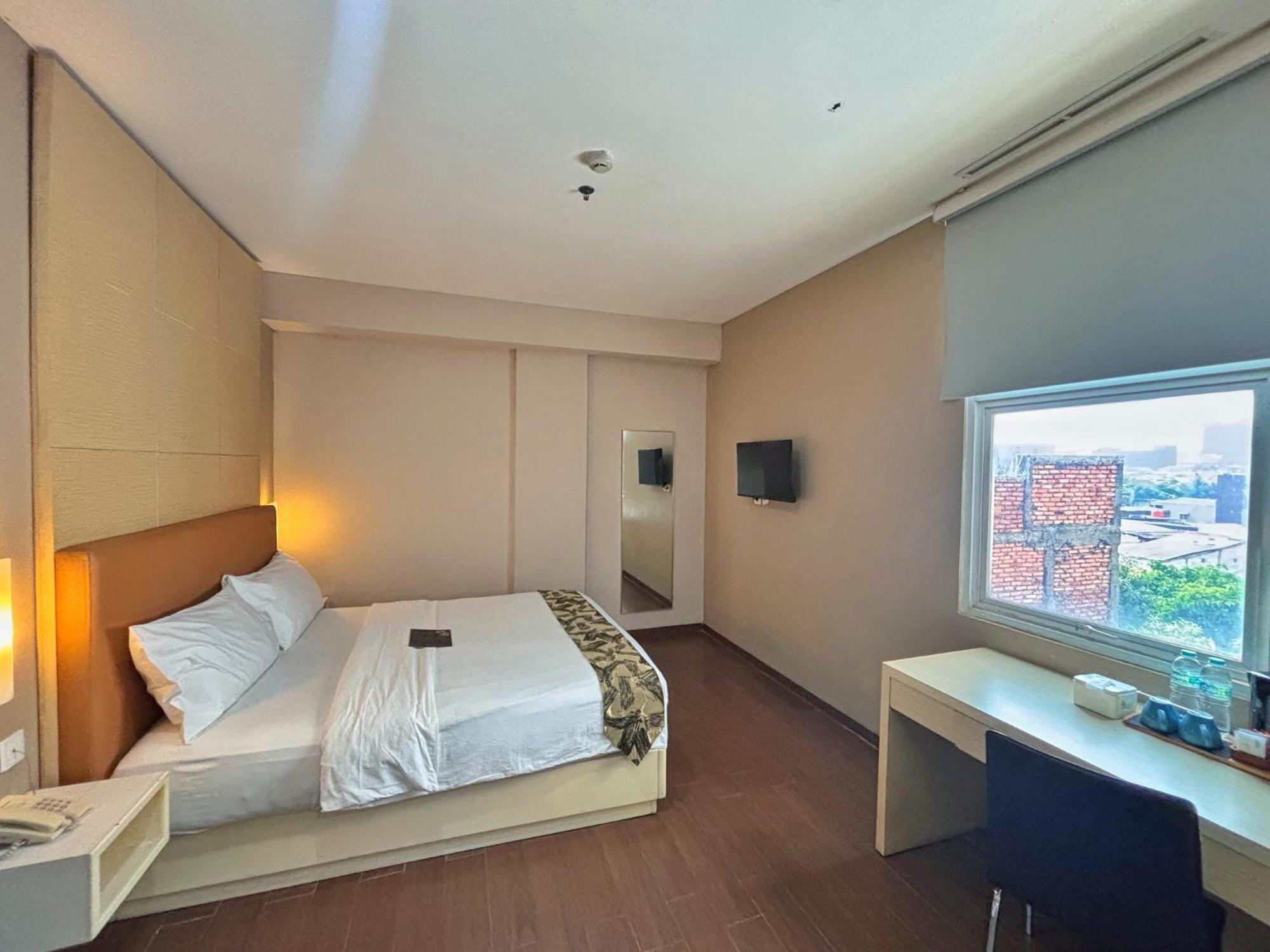 Terraz Tree Hotel Jakarta Exterior photo
