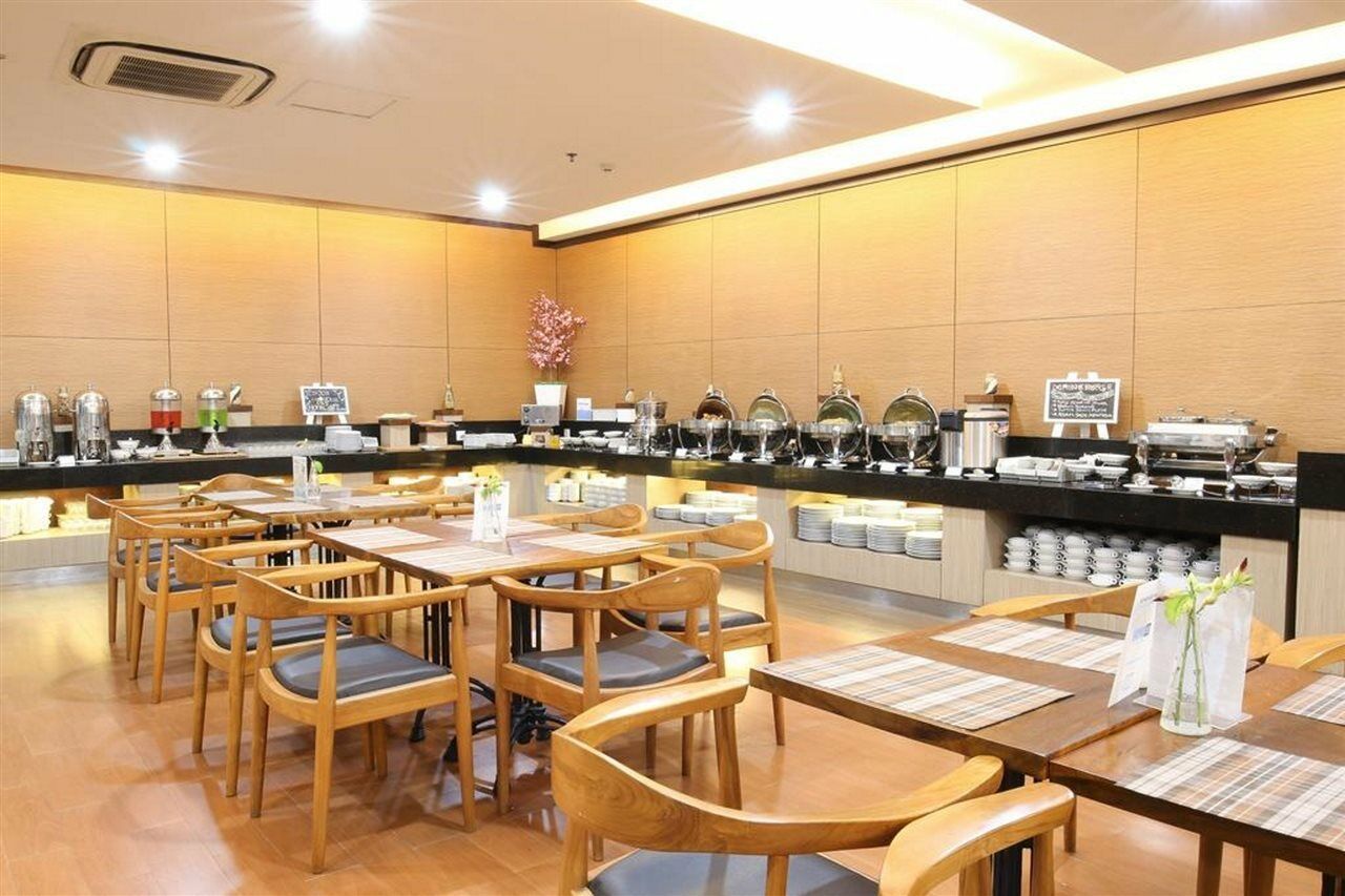 Terraz Tree Hotel Jakarta Exterior photo